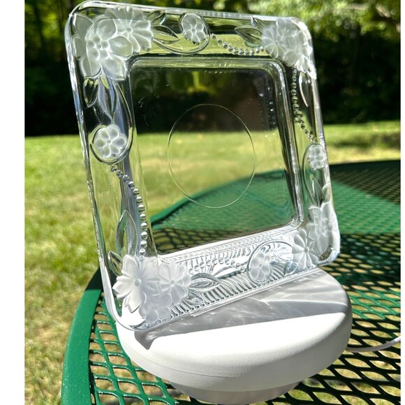 Vintage 5th Avenue Square Clear Crystal Illusions Picture Frame Raised Floral De - Picture 4 of 8